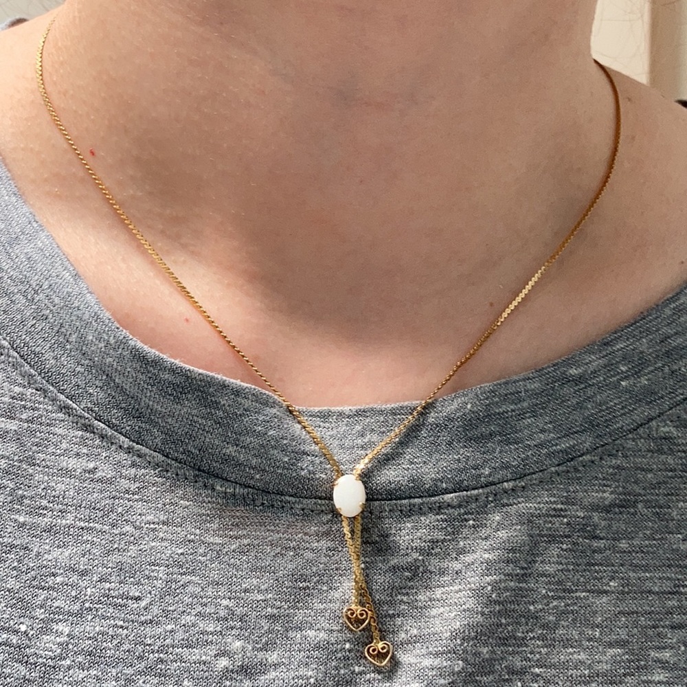 Gold opal neckless
